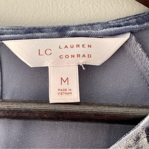LC Lauren Conrad Blue Velvet Balloon Sleeve Long Sleeve Top - Picture 4 of 8